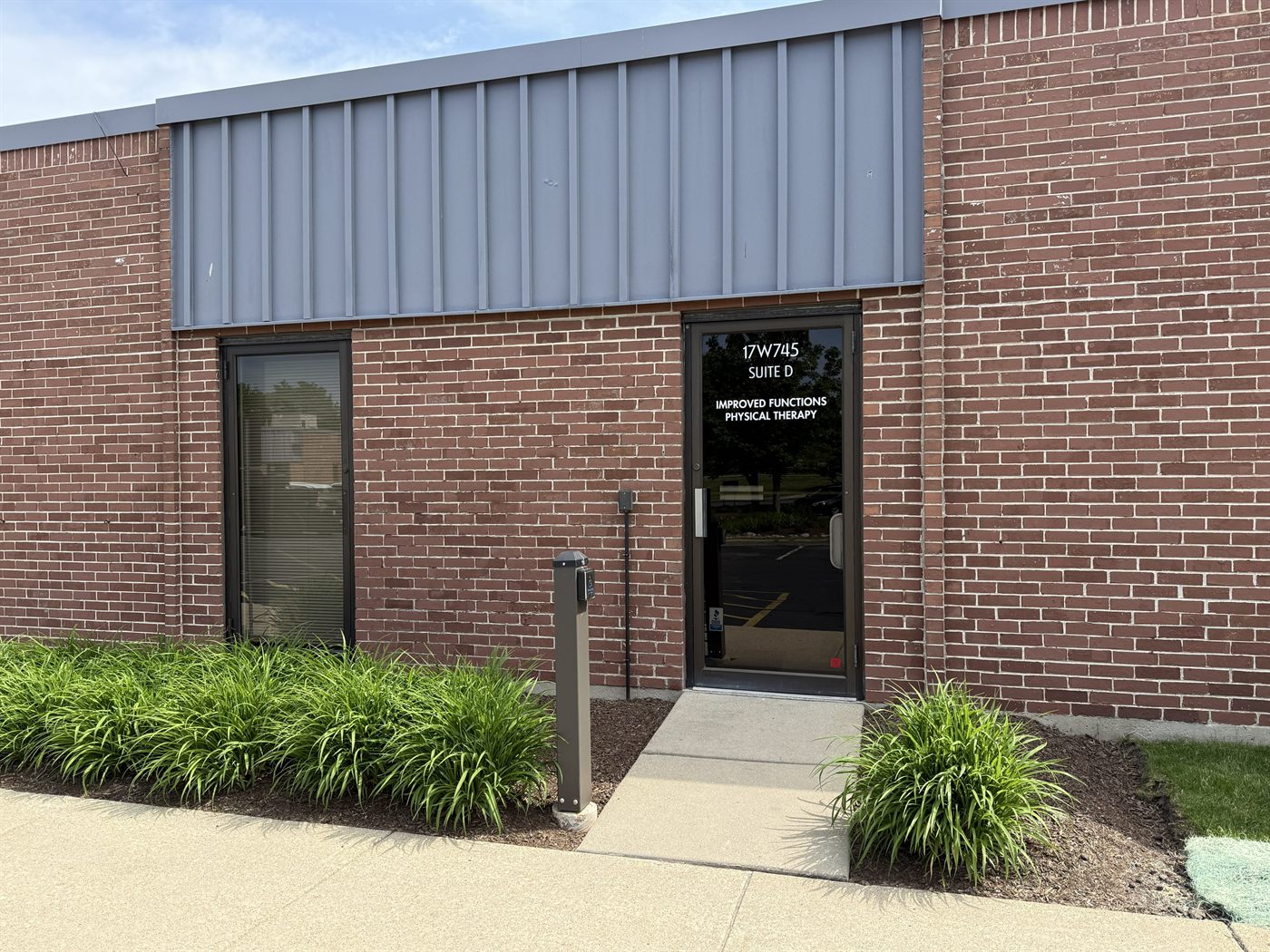 Exterior entrance for Improved Functions Physical Therapy at 17W745 Butterfield Road